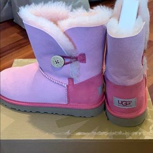 Ugg girls boots